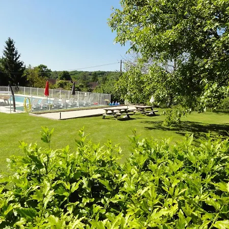 Le Chevrefeuille De Charme Saint-Cyprien (Dordogne)