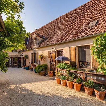 Le Chevrefeuille De Charme * Saint-Cyprien (Dordogne)
