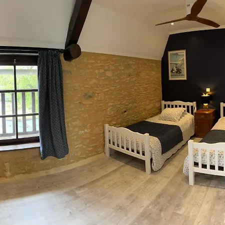 Le Chevrefeuille De Charme Saint-Cyprien (Dordogne)